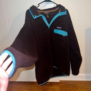 Brown Patagonia Pullover !!